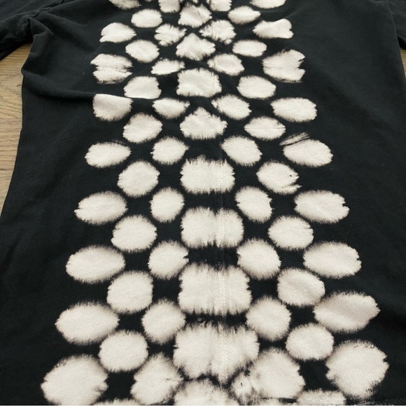 Raquel Allegra Women's Black and White Tye Dye Slim Fit Lightweight Turtleneck - Picture 7 of 14